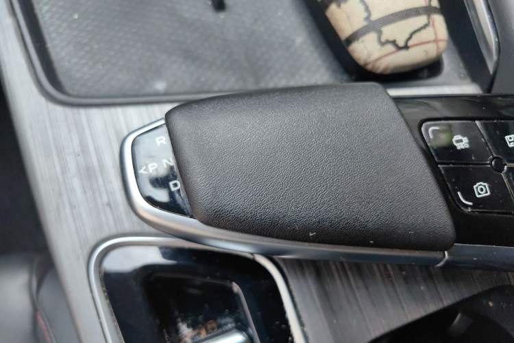 Used CHANGAN UNI-T 2020 1.5T Flagship Version Gear Lever