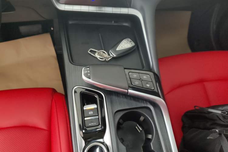 Used CHANGAN UNI-T 2020 1.5T Flagship Version Gear Lever