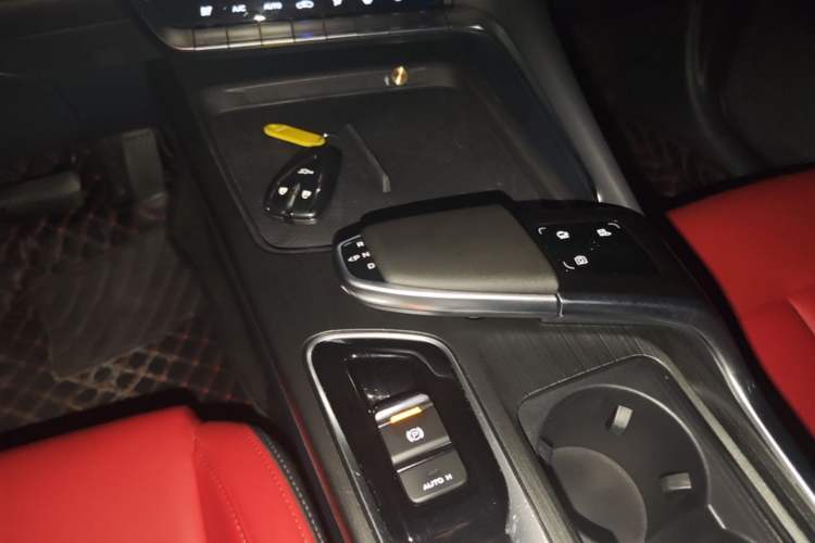 Used CHANGAN UNI-T 2020 1.5T Prestige Version Gear Lever