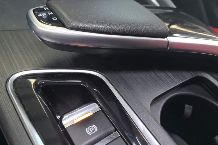 Used CHANGAN UNI-T 2020 1.5T Luxury Model Gear Lever