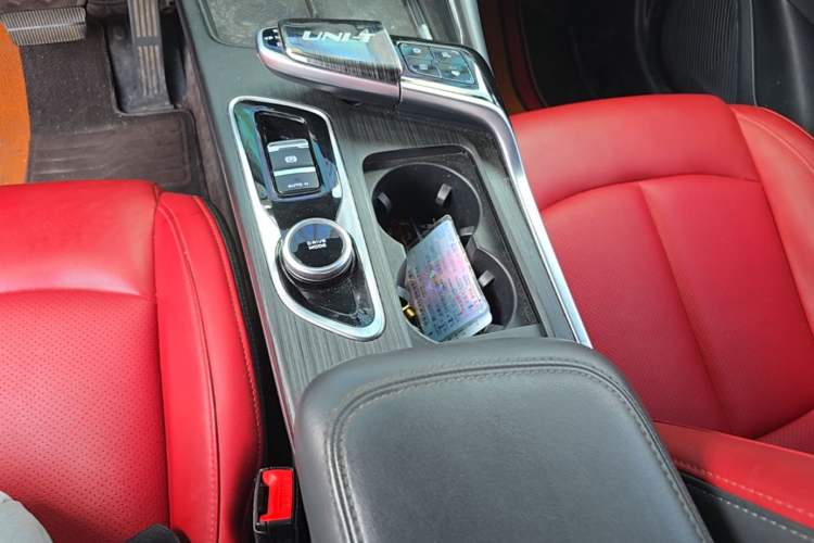 Used CHANGAN UNI-T 2020 1.5T Flagship Version Gear Lever