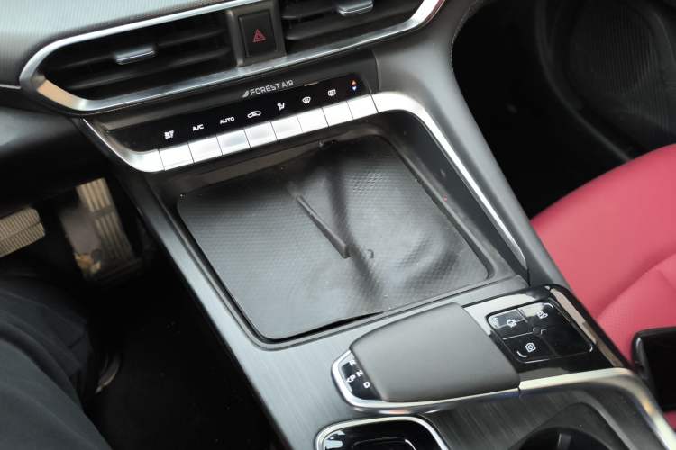 Used CHANGAN UNI-T 2020 1.5T Prestige Version Gear Lever