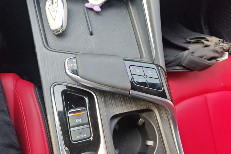 Used CHANGAN UNI-T 2020 1.5T Prestige Version Gear Lever
