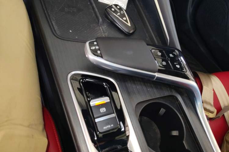 Used CHANGAN UNI-T 2020 1.5T Flagship Version Gear Lever