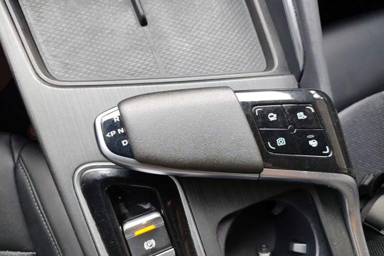 Used CHANGAN UNI-T 2020 1.5T Flagship Version Gear Lever