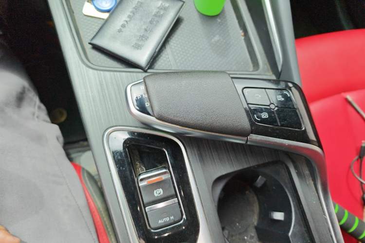 Used CHANGAN UNI-T 2020 1.5T Prestige Version Gear Lever