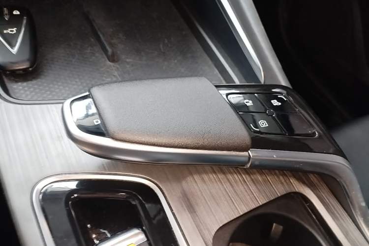 Used CHANGAN UNI-T 2020 1.5T Prestige Version Gear Lever