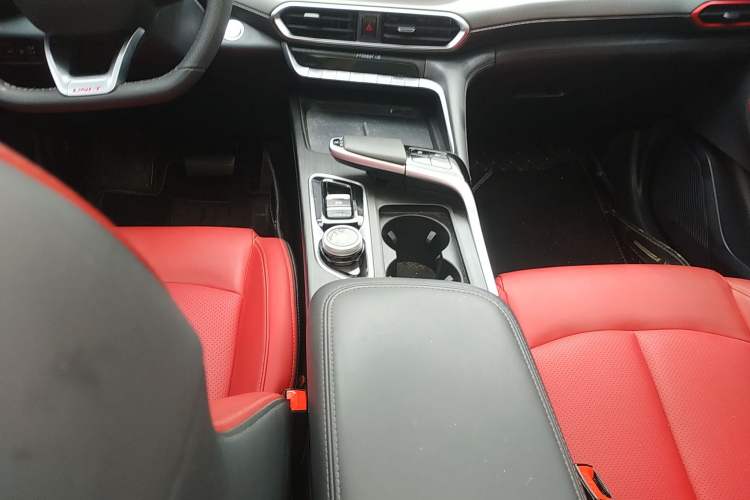 Used CHANGAN UNI-T 2020 1.5T Flagship Version Gear Lever