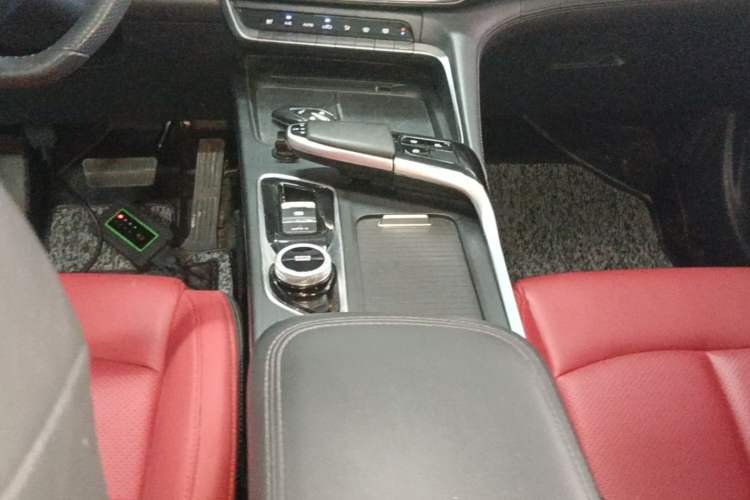 Used CHANGAN UNI-T 2020 1.5T Prestige Version Gear Lever