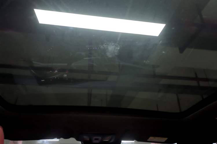 Used CHANGAN UNI-T 2020 1.5T Prestige Version Headliner