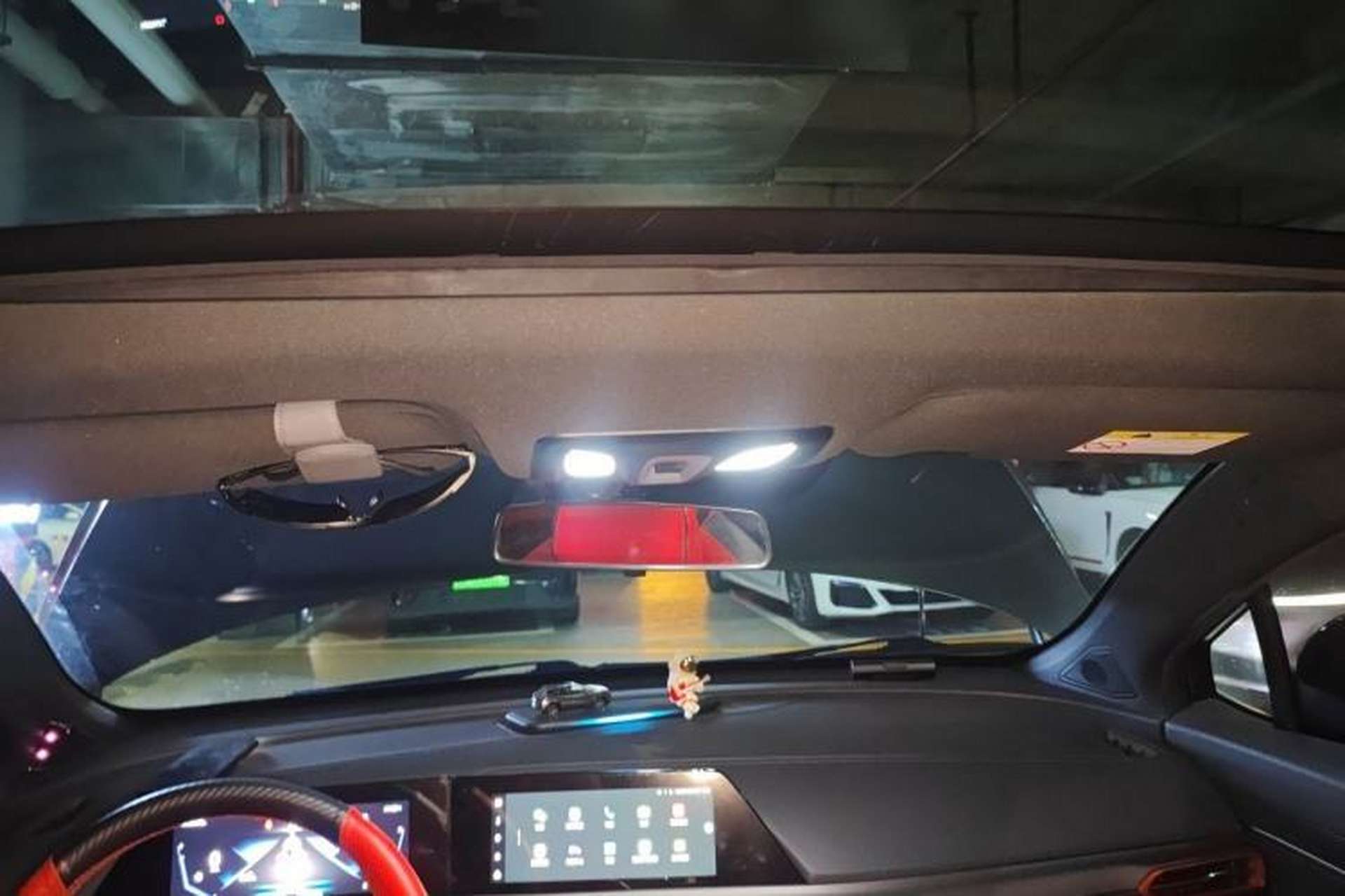 Used CHANGAN UNI-T 2020 1.5T Prestige Version Headliner