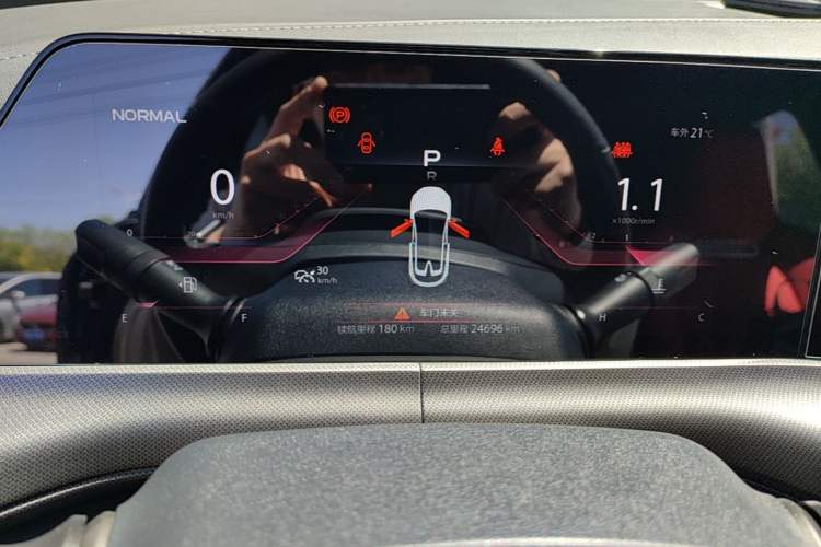 Used CHANGAN UNI-T 2020 1.5T Prestige Version Instrument Cluster