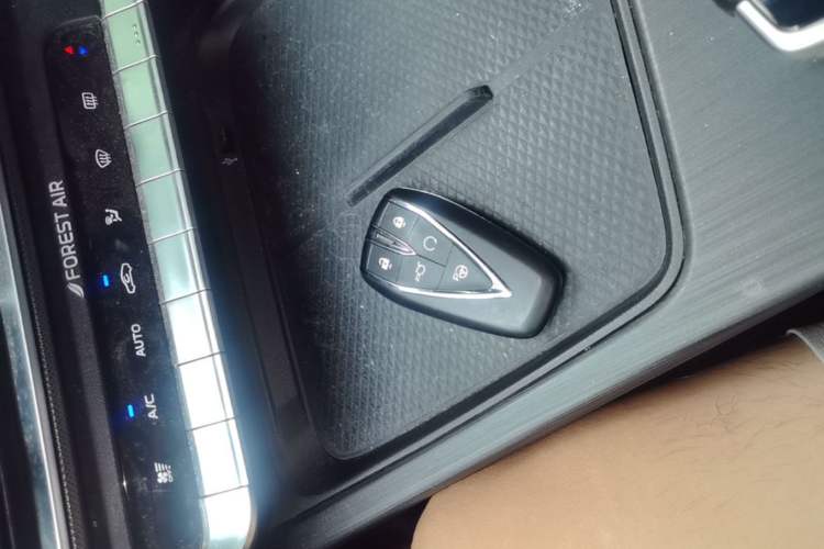 Used CHANGAN UNI-T 2020 1.5T Flagship Version Interior 1