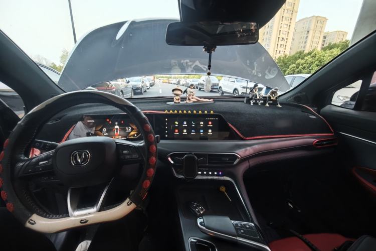 Used CHANGAN UNI-T 2020 1.5T Prestige Version Interior 2