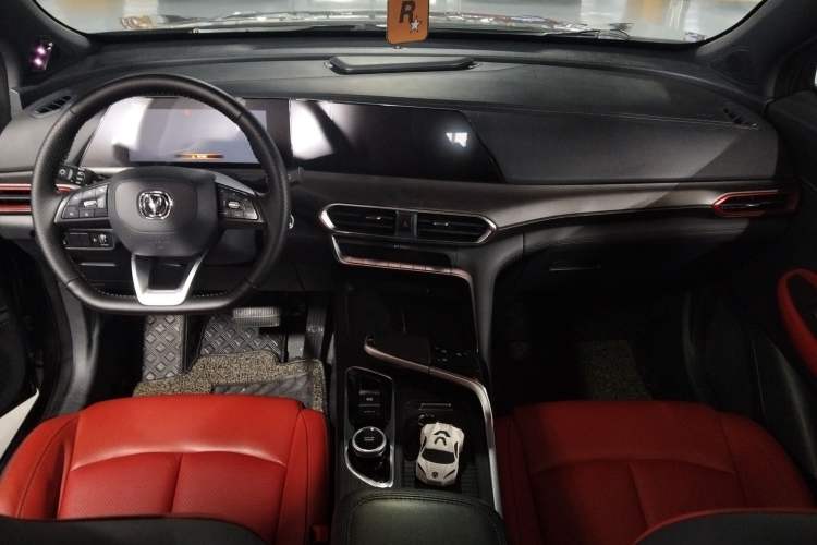 Used CHANGAN UNI-T 2020 1.5T Prestige Version Interior 2