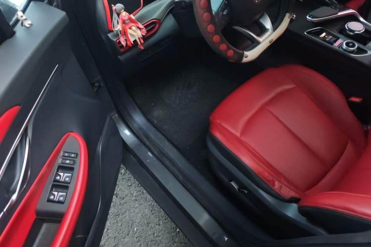 Used CHANGAN UNI-T 2020 1.5T Prestige Version Interior 3