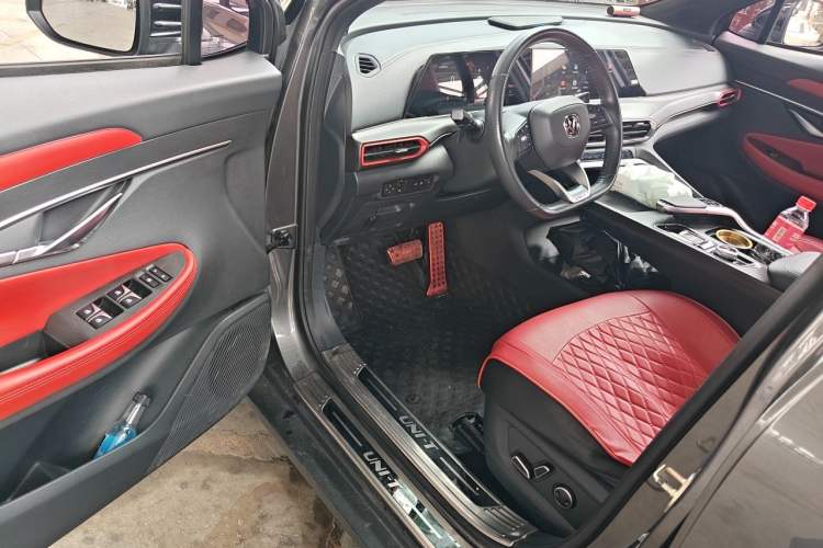 Used CHANGAN UNI-T 2020 1.5T Flagship Version Interior 3