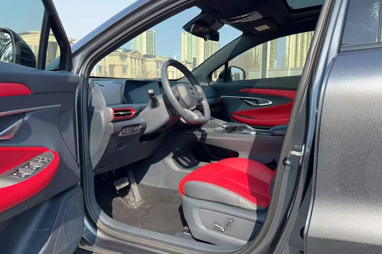Used CHANGAN UNI-T 2020 1.5T Prestige Version Interior 3