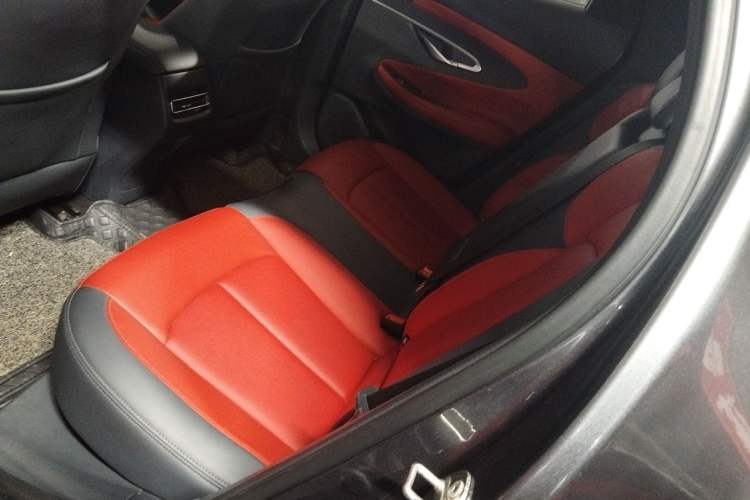 Used CHANGAN UNI-T 2020 1.5T Prestige Version Interior 4
