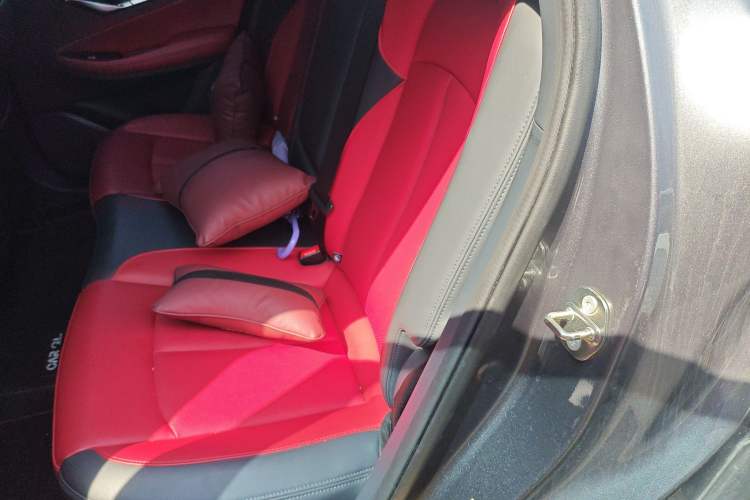 Used CHANGAN UNI-T 2020 1.5T Prestige Version Interior 4