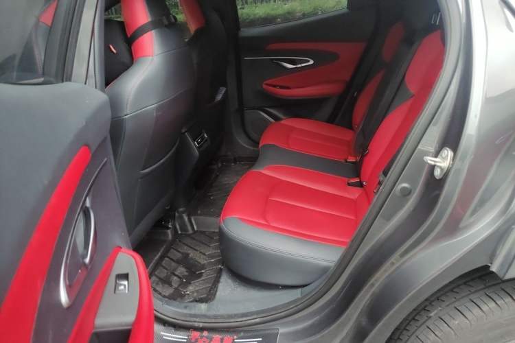 Used CHANGAN UNI-T 2020 1.5T Flagship Version Interior 4
