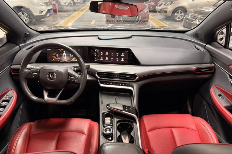 Used CHANGAN UNI-T 2020 1.5T Prestige Version Interior 5