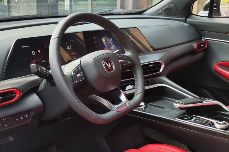 Used CHANGAN UNI-T 2020 1.5T Flagship Version Interior 6