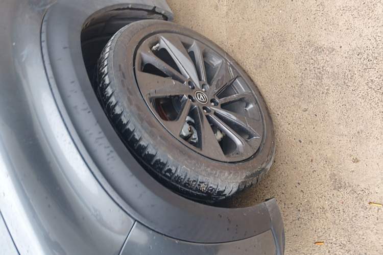 Used CHANGAN UNI-T 2020 1.5T Prestige Version Left Front Wheel Hub
