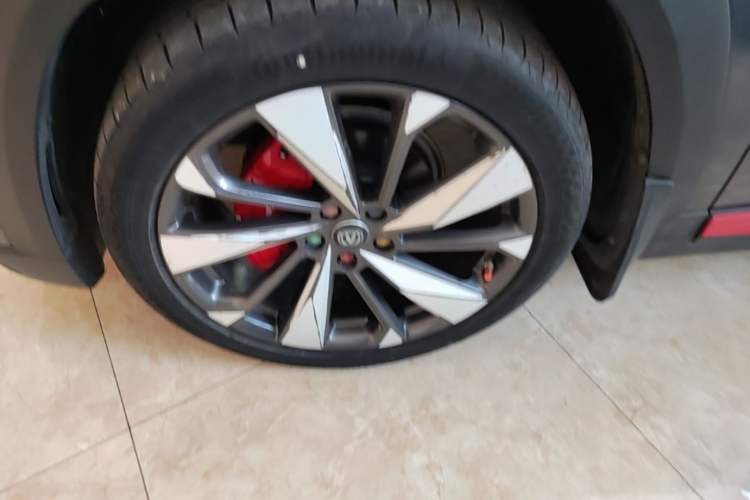 Used CHANGAN UNI-T 2020 1.5T Flagship Version Left Front Wheel Hub