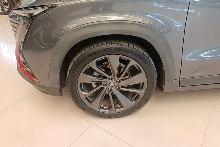 Used CHANGAN UNI-T 2020 1.5T Flagship Version Left Front Wheel Hub