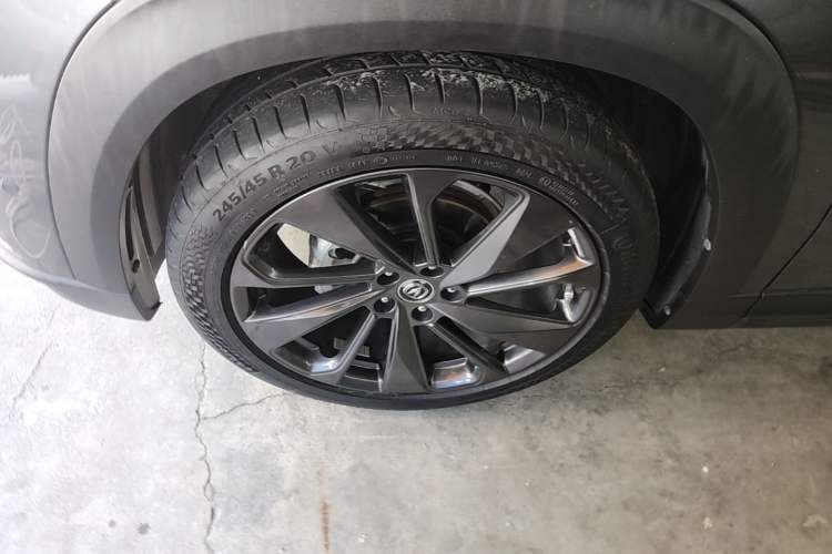 Used CHANGAN UNI-T 2020 1.5T Flagship Version Left Front Wheel Hub