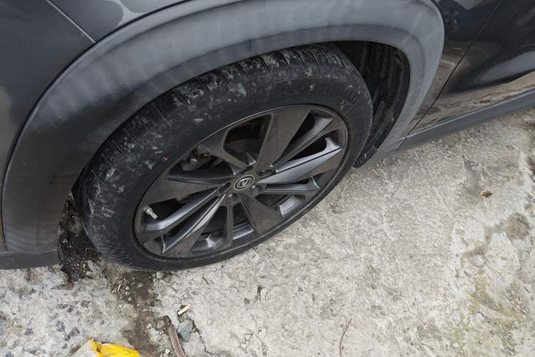 Used CHANGAN UNI-T 2020 1.5T Prestige Version Left Front Wheel Hub