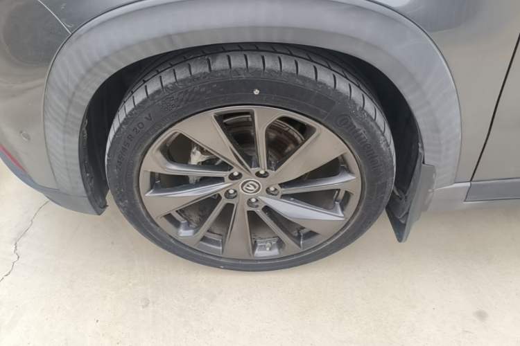 Used CHANGAN UNI-T 2020 1.5T Flagship Version Left Front Wheel Hub