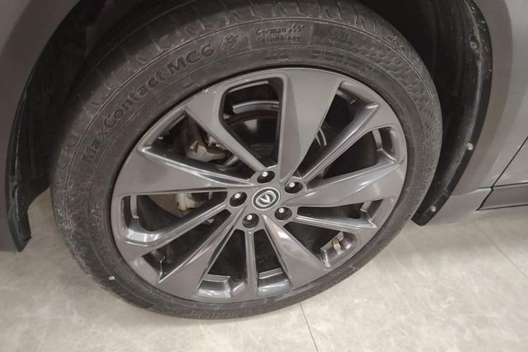 Used CHANGAN UNI-T 2020 1.5T Prestige Version Left Front Wheel Hub