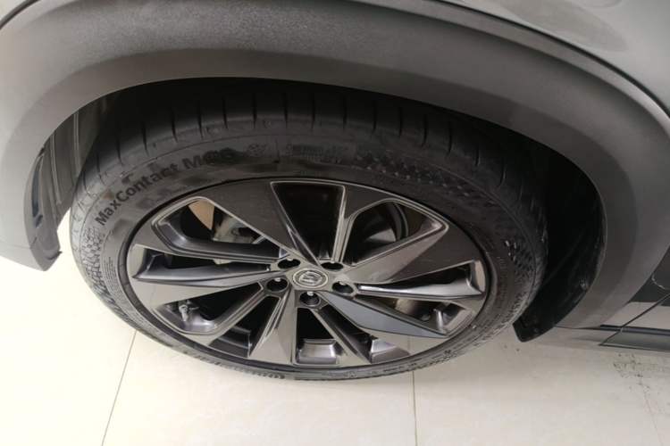Used CHANGAN UNI-T 2020 1.5T Flagship Version Left Front Wheel Hub