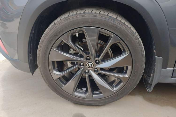 Used CHANGAN UNI-T 2020 1.5T Prestige Version Left Front Wheel Hub