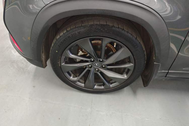 Used CHANGAN UNI-T 2020 1.5T Flagship Version Left Front Wheel Hub
