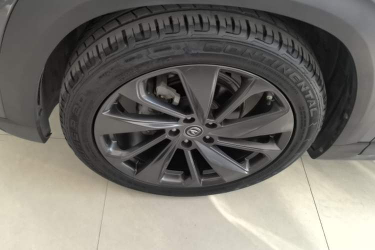 Used CHANGAN UNI-T 2020 1.5T Flagship Version Left Front Wheel Hub