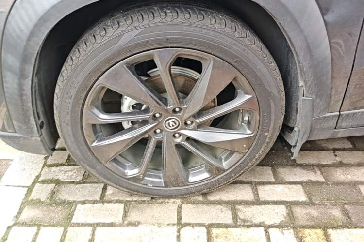 Used CHANGAN UNI-T 2020 1.5T Flagship Version Left Front Wheel Hub