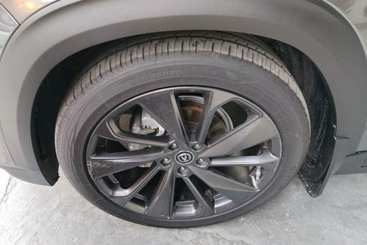 Used CHANGAN UNI-T 2020 1.5T Flagship Version Left Front Wheel Hub