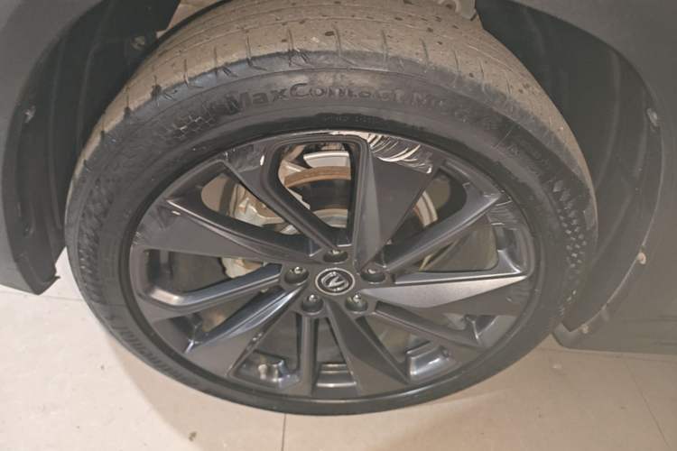 Used CHANGAN UNI-T 2020 1.5T Prestige Version Left Front Wheel Hub