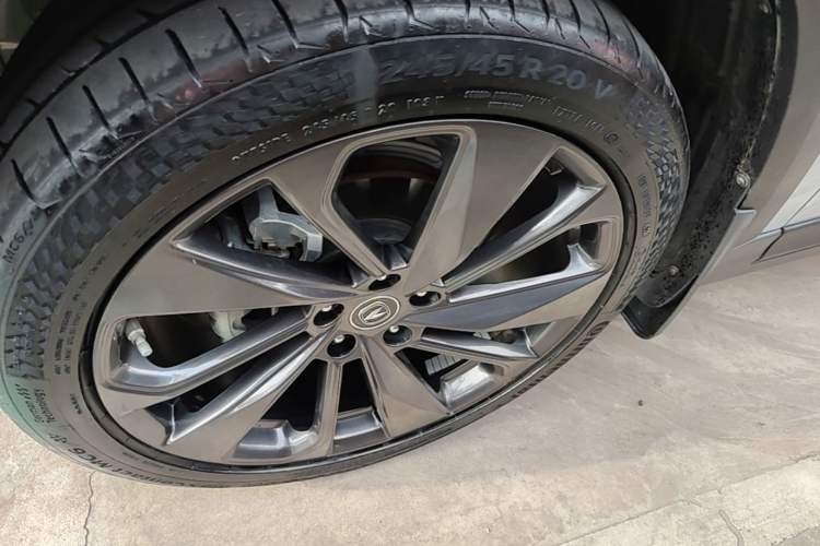Used CHANGAN UNI-T 2020 1.5T Flagship Version Left Front Wheel Hub