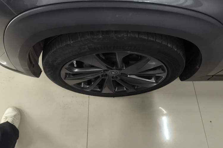 Used CHANGAN UNI-T 2020 1.5T Prestige Version Left Front Wheel Hub