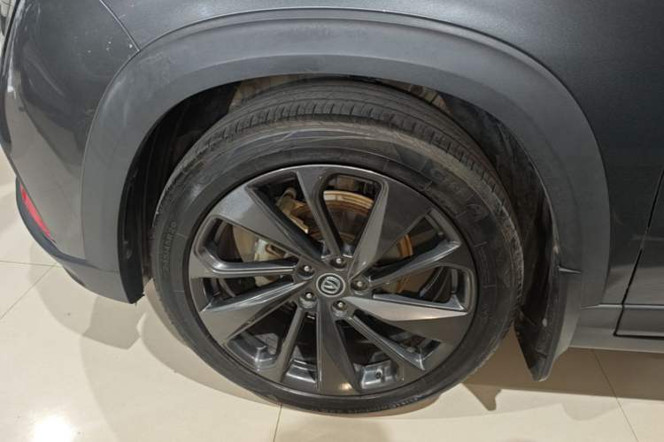 Used CHANGAN UNI-T 2020 1.5T Prestige Version Left Front Wheel Hub