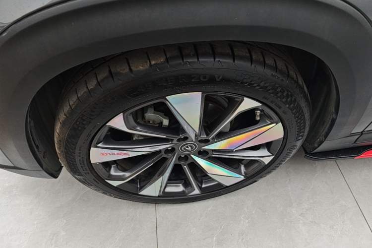 Used CHANGAN UNI-T 2020 1.5T Prestige Version Left Front Wheel Hub