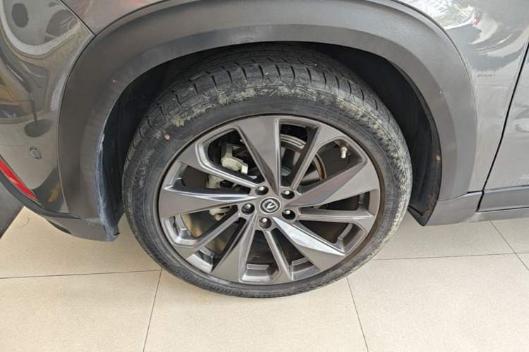 Used CHANGAN UNI-T 2020 1.5T Flagship Version Left Front Wheel Hub