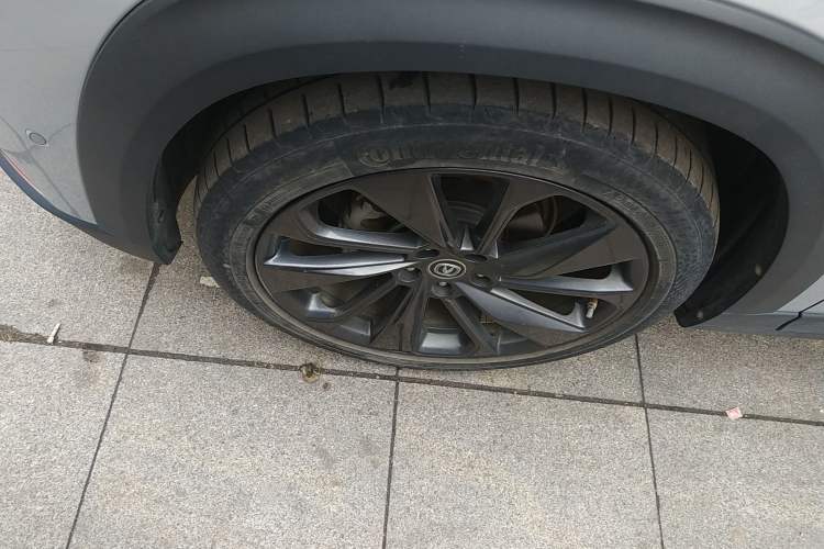 Used CHANGAN UNI-T 2020 1.5T Flagship Version Left Front Wheel Hub