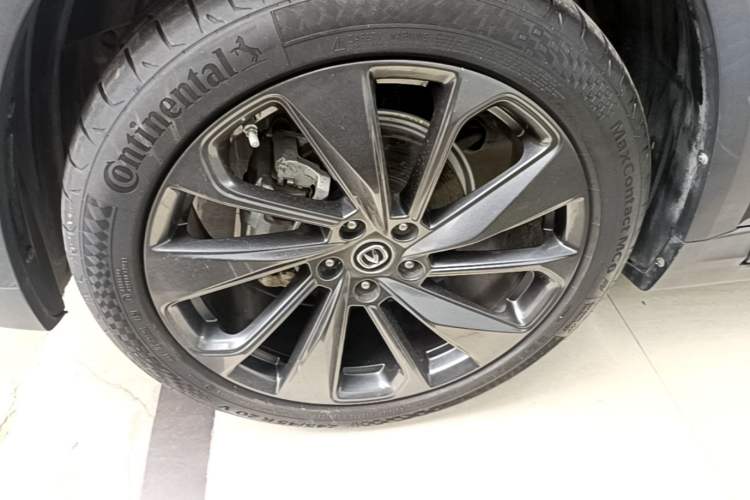 Used CHANGAN UNI-T 2020 1.5T Flagship Version Left Front Wheel Hub