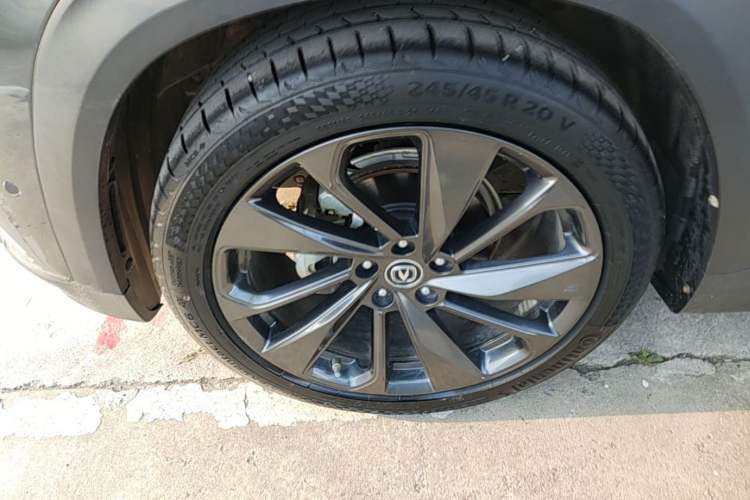 Used CHANGAN UNI-T 2020 1.5T Flagship Version Left Front Wheel Hub
