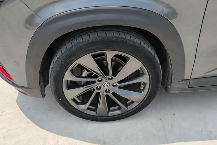 Used CHANGAN UNI-T 2020 1.5T Flagship Version Left Front Wheel Hub